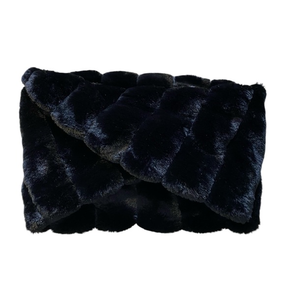 Modena Elegant Black Wrap with Timeless Appeal - Picture 1 of 6
